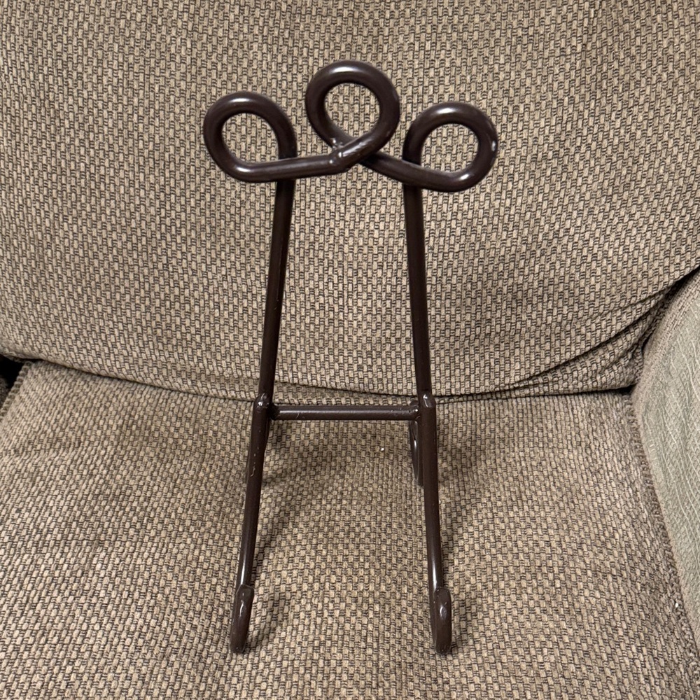 Brown Metal Easel Stand